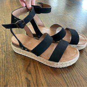 Size 9 black and brown platform espadrilles sandals